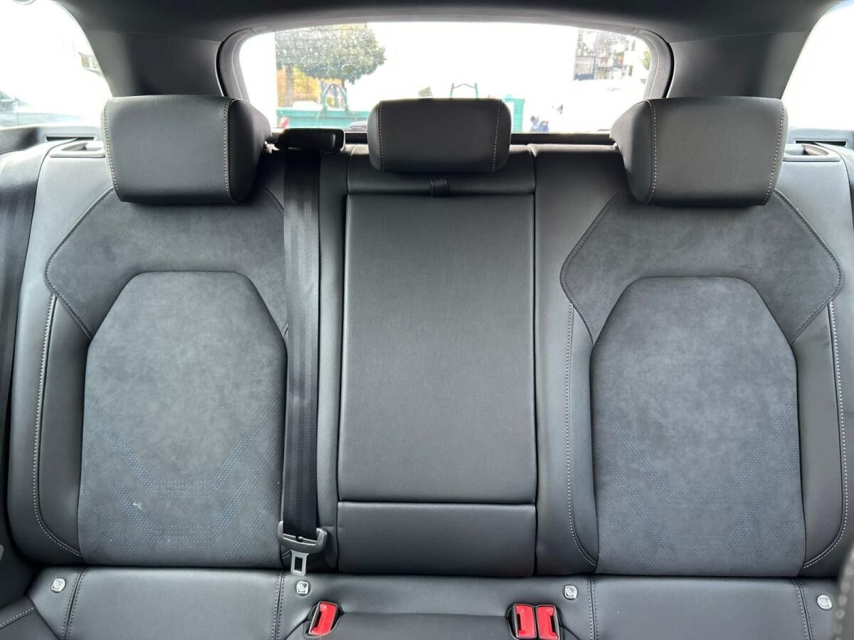 Cupra Leon Sportstourer VZ 2.0 TSI DSG 4drive AHK Sennheiser