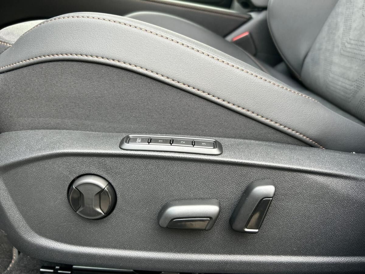 Cupra Leon Sportstourer VZ 2.0 TSI DSG 4drive AHK Sennheiser