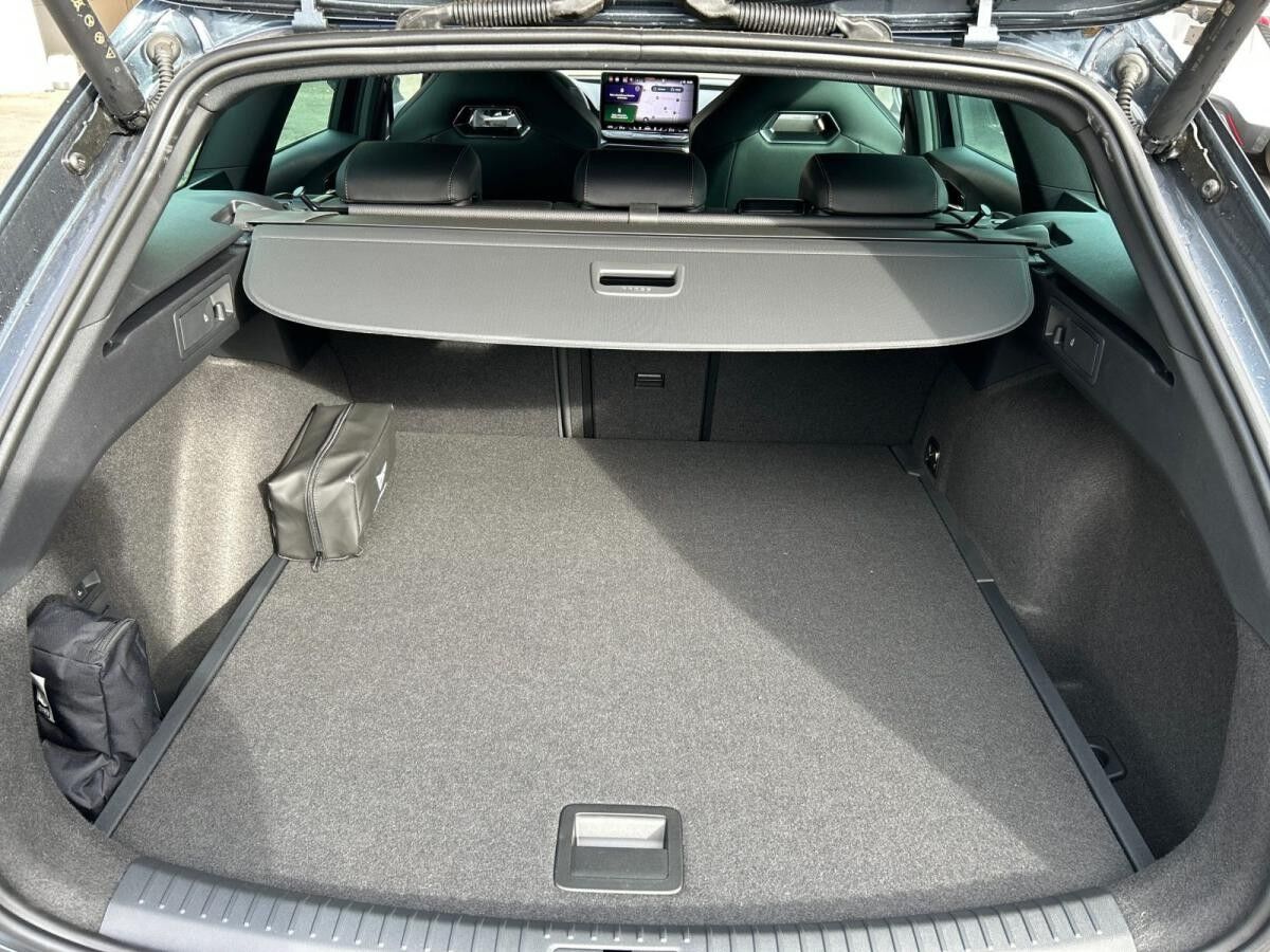 Cupra Leon Sportstourer VZ 2.0 TSI DSG 4drive AHK Sennheiser