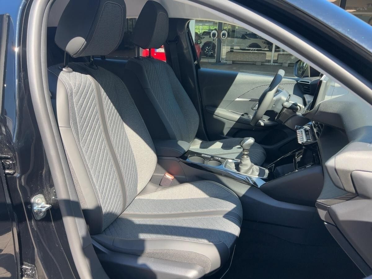 Peugeot 208 Allure Benzin 100 - Sicht- und Navigationspaket *Sofort Verfügbar*