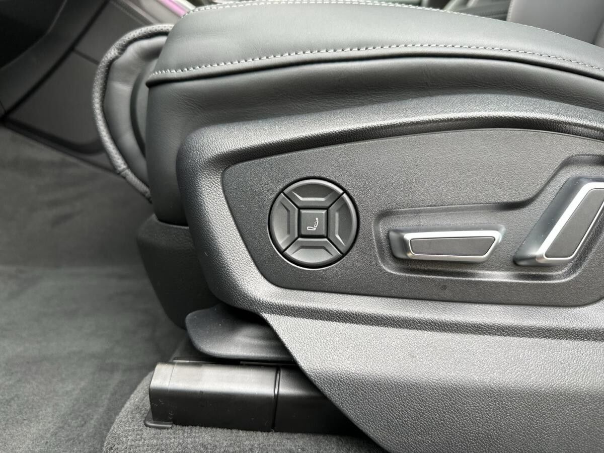 Audi Q7 TFSI e 290kW (394PS) quattro S line PANO MATRIX AHK U.V.M. **SOFORT VERFÜGBAR!**