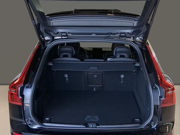 Volvo XC60 T6 Plus Black Edition Recharge Plug-In Hybrid AWD