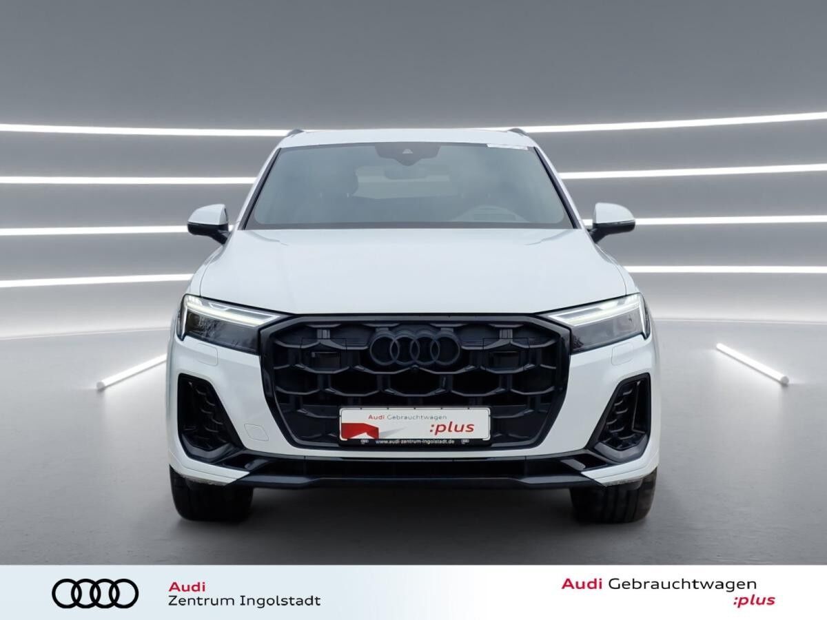 Audi Q7 55 TFSI e qu S line MATRIX Luft AHK HuD 21