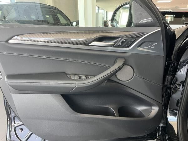BMW X4 xDr30d HUD Laser P+ Lenkhzg. Pano Ha/Ka Navi