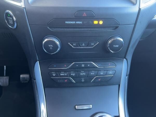 Ford S-Max Titanium