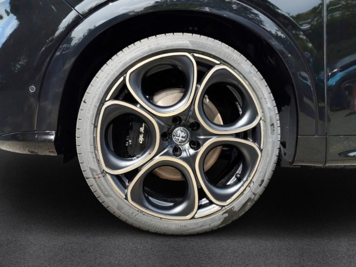 Alfa Romeo Tonale Ibrida Intensa 1.5 VGT Mild-Hybrid 160PS Navi PANORAMASCHIEBEDACH **NUR FÜR GEWERBE**