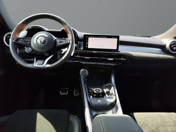Alfa Romeo Tonale Ibrida Intensa 1.5 VGT Mild-Hybrid 160PS Navi PANORAMASCHIEBEDACH Alfa Romeo Tonale Ibrida Intensa 1.5 VGT Mild-Hybrid 160PS Navi PANORAMASCHIEBEDACH