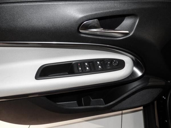 Fiat 600 ⚡La Prima⚡ Hybrid DCT Navi Massage Sitz LED