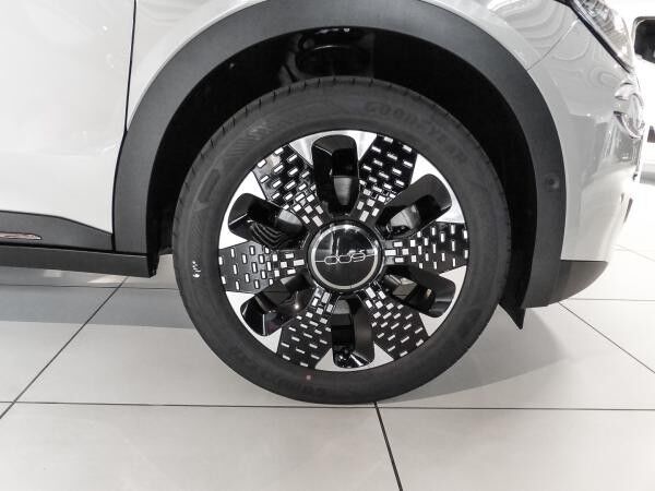 Fiat 600 ⚡La Prima⚡ Hybrid DCT  Navi  Massage Sitz LED