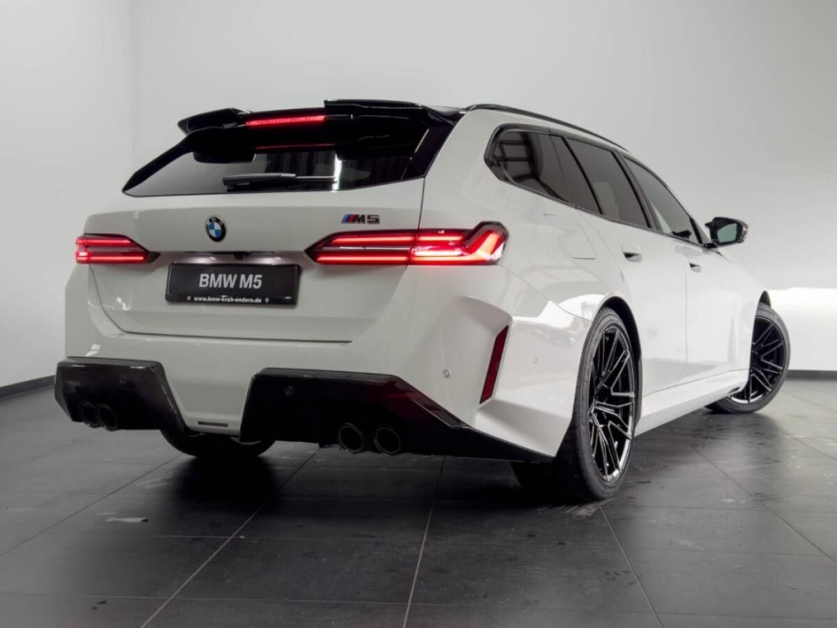 BMW M5 xDrive Touring Comfort Paket Driving- & Parking Prof. 0,5% Versteuerung-AKTION BIS 31.12.2025