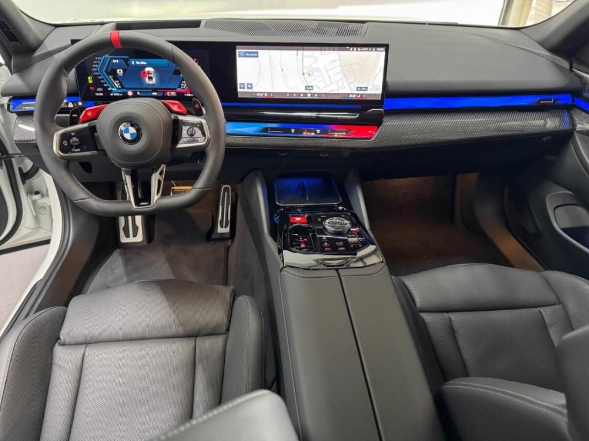 BMW M5 xDrive Touring Comfort Paket Driving- & Parking Prof. 0,5% Versteuerung-AKTION BIS 31.12.2025