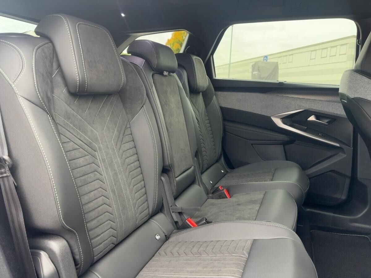 Peugeot 5008 GT Hybrid 145 - Lenkradheizung, Navi