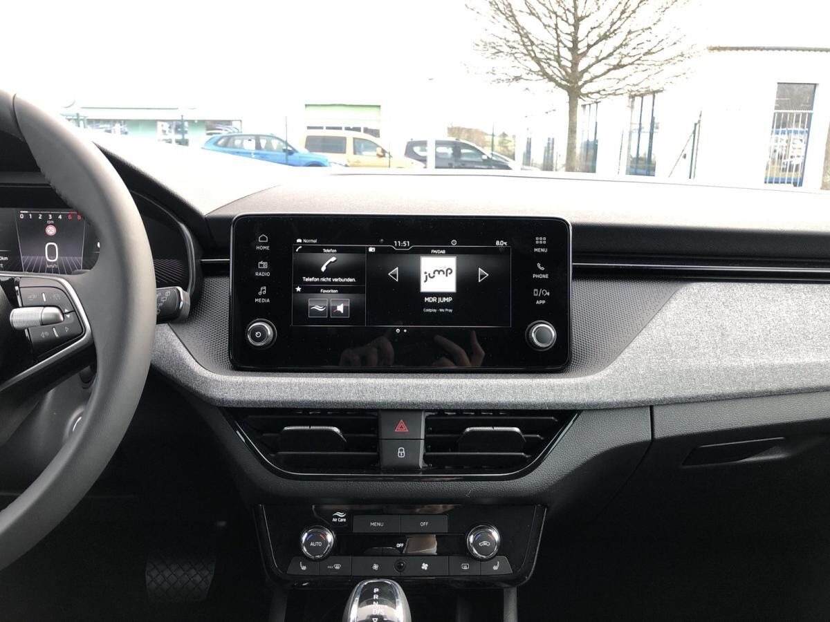 Skoda Scala Drive 7-Gang DSG +AHK+Ladeb.+ACC+Matrix+SHZ+