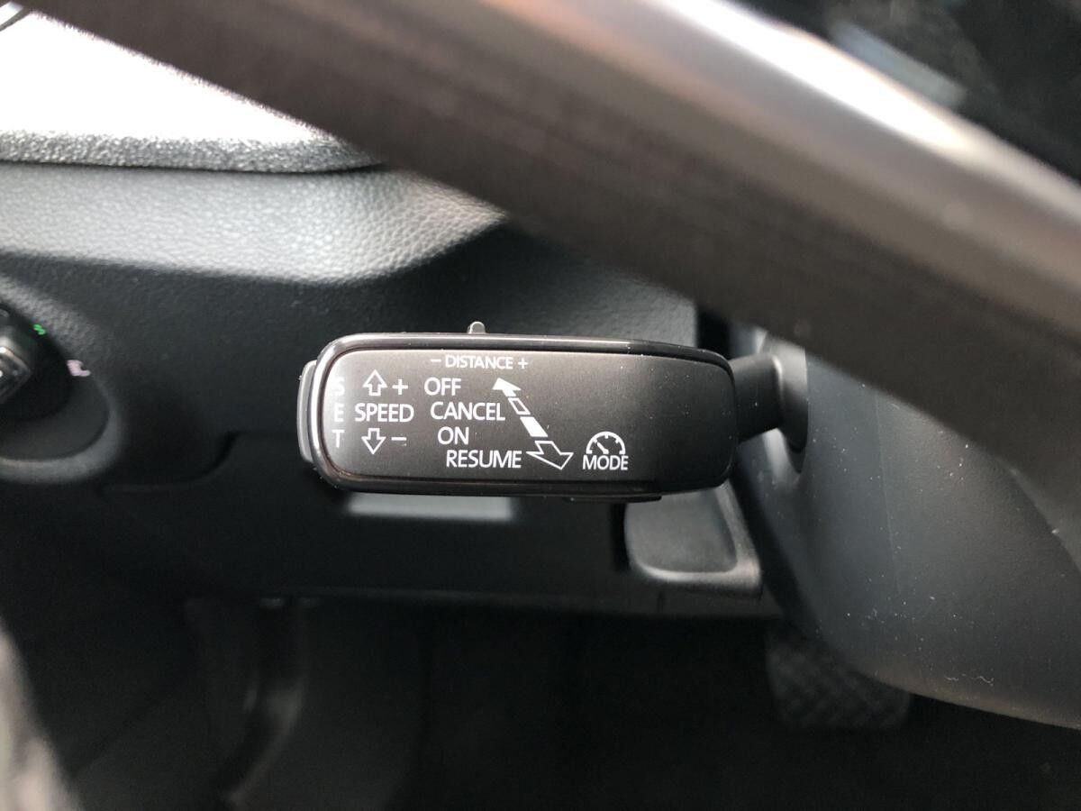 Skoda Scala Drive 7-Gang DSG +AHK+Ladeb.+ACC+Matrix+SHZ+