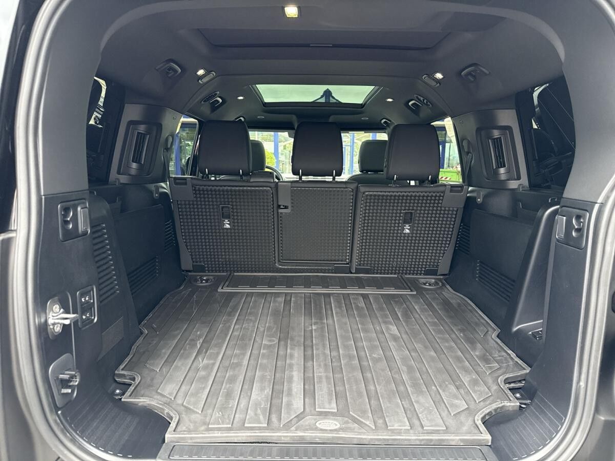 Land Rover Defender 130 D300 OUTBOUND (sofort verfügbar )