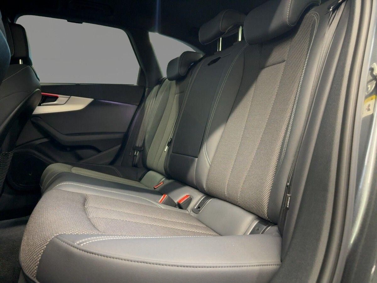 Audi A4 Avant S line 45 TFSI quattro Head-Up Pano Matrix Kamera