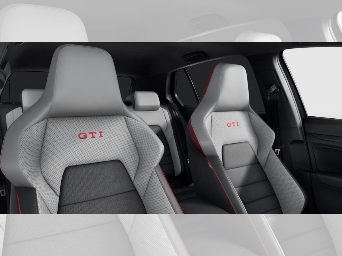 Volkswagen Golf VIII GTI 2.0 TSI DSG Clubsport | LEDER | PANO | PERFORMANCE PAKET | BLACK STYLE | DCC