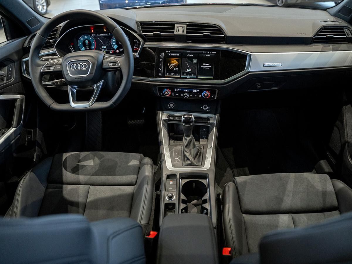 Audi Q3 Sportback 40 TDI quattro S tronic Matrix Kamera  Pano Navi