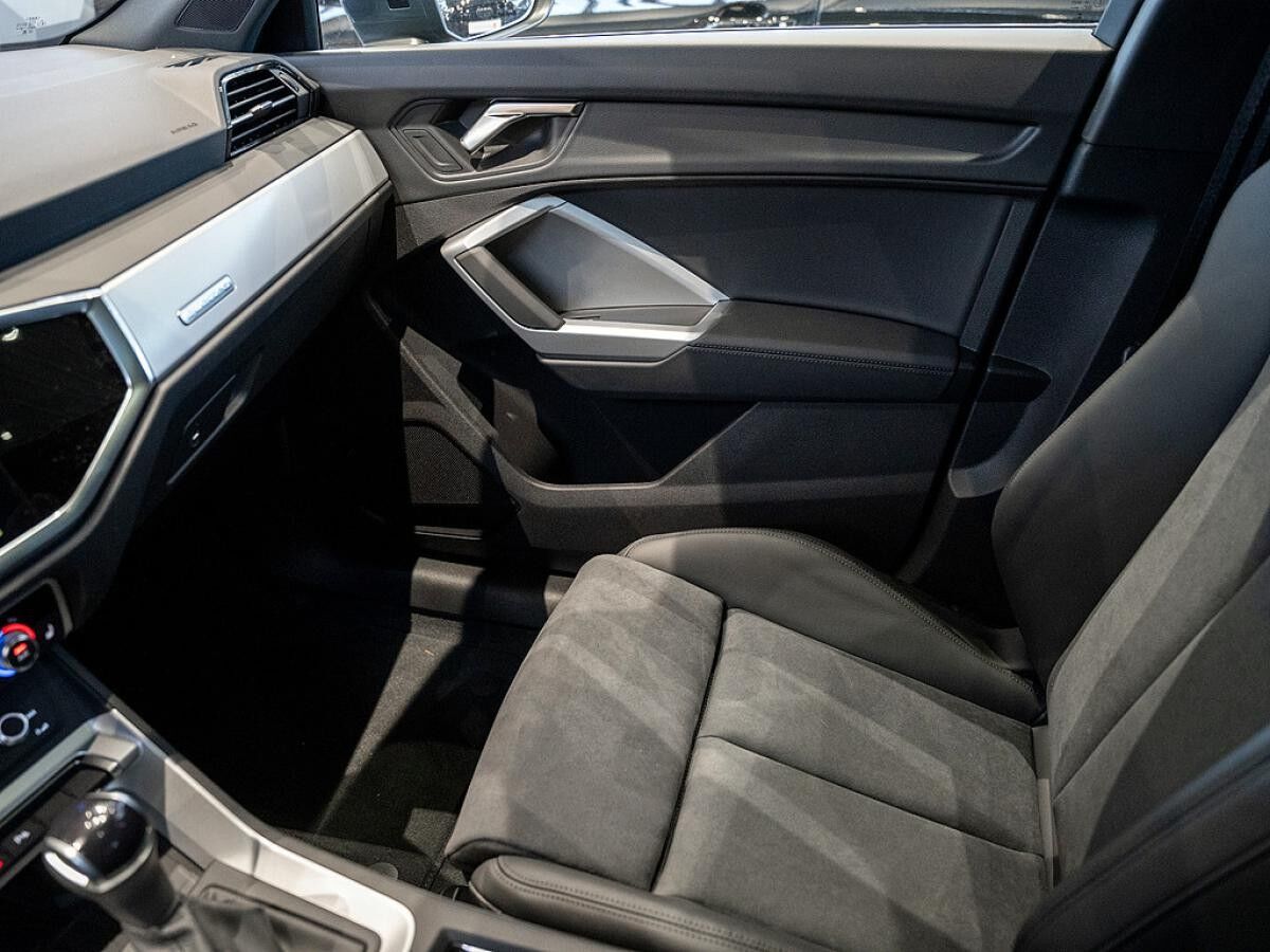 Audi Q3 Sportback 40 TDI quattro S tronic Matrix Kamera  Pano Navi