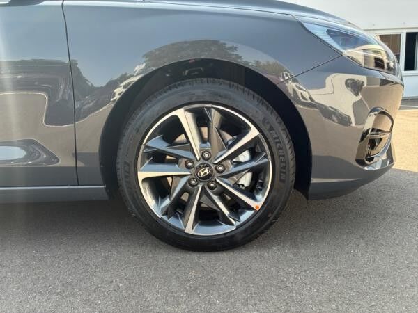 Hyundai i30 Advantage // AUTOMATIK // SOFORT VERFÜGBAR
