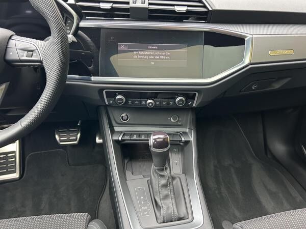 Audi Q3 Sportback S line 40 TFSI qu 5JGar MATRIX Assist #black Pano