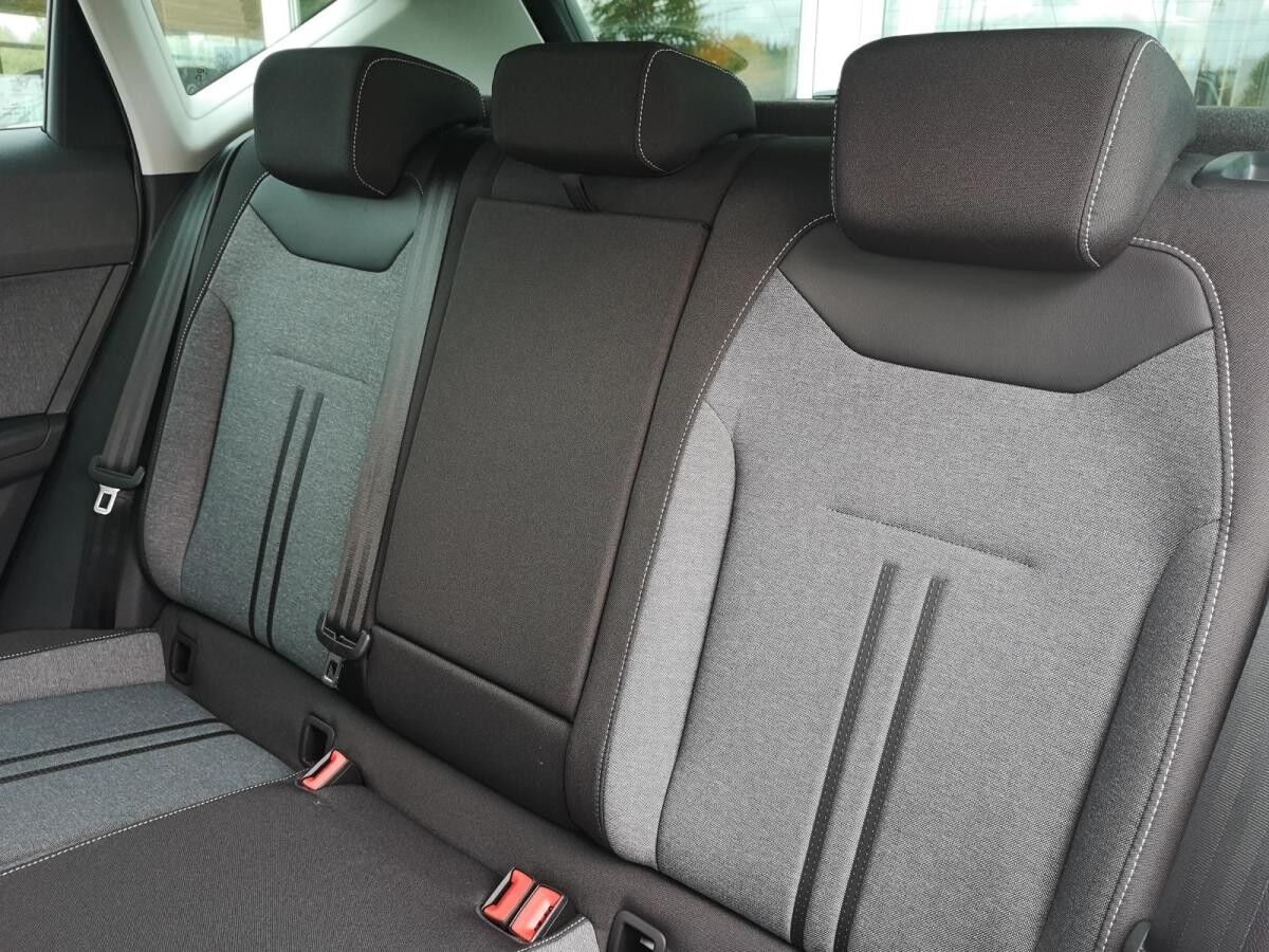 Seat Ateca Road Edition Allwetter AHK PDC v+h Kamera