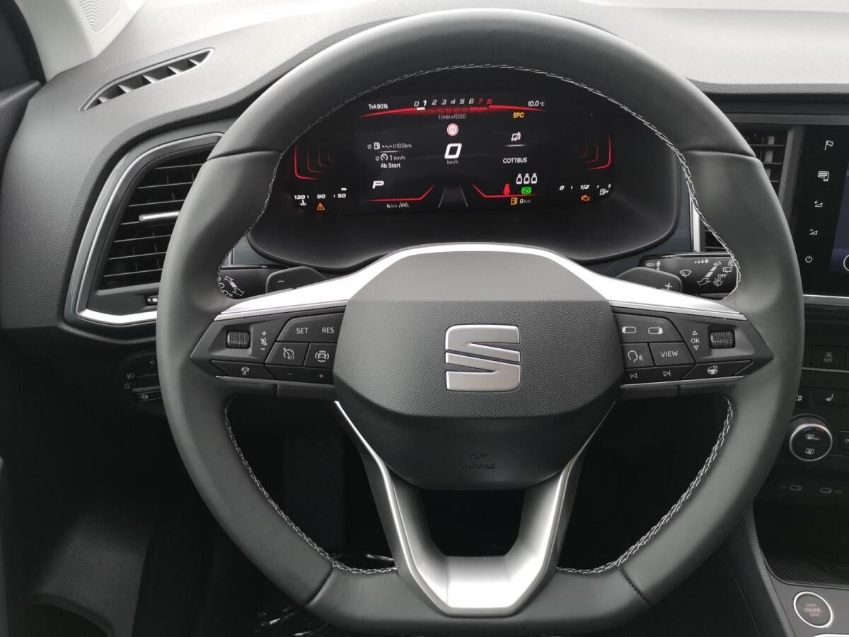 Seat Ateca Road Edition Allwetter AHK PDC v+h Kamera
