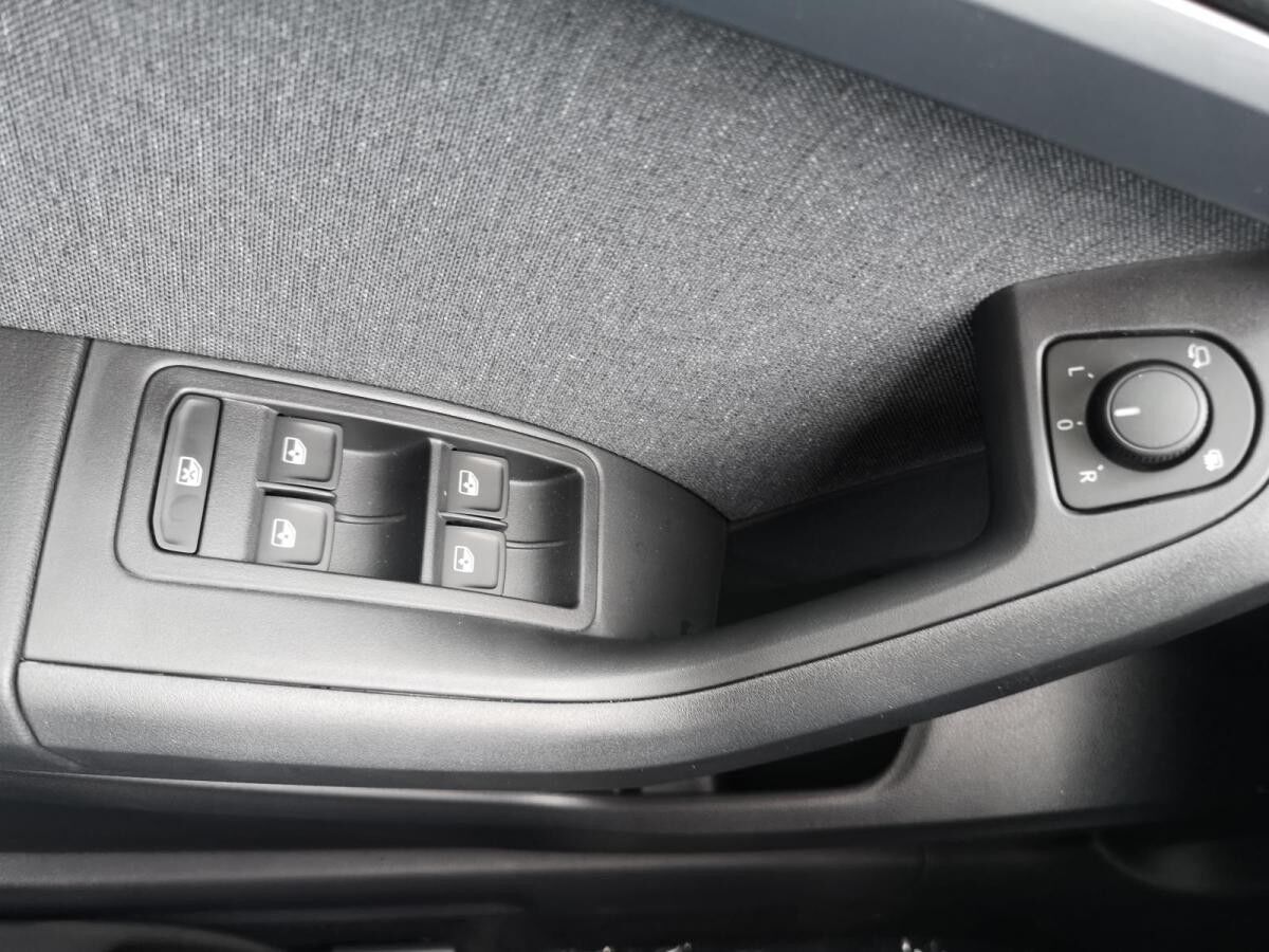 Seat Ateca Road Edition Allwetter AHK PDC v+h Kamera