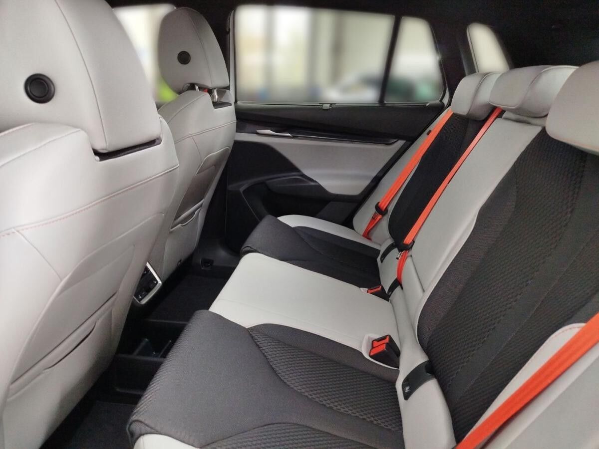 Skoda Elroq First Edition 82 kWh Batterie Elektromotor 1-Gang-Automatik zzgl. 500€ Zusatzprämie*