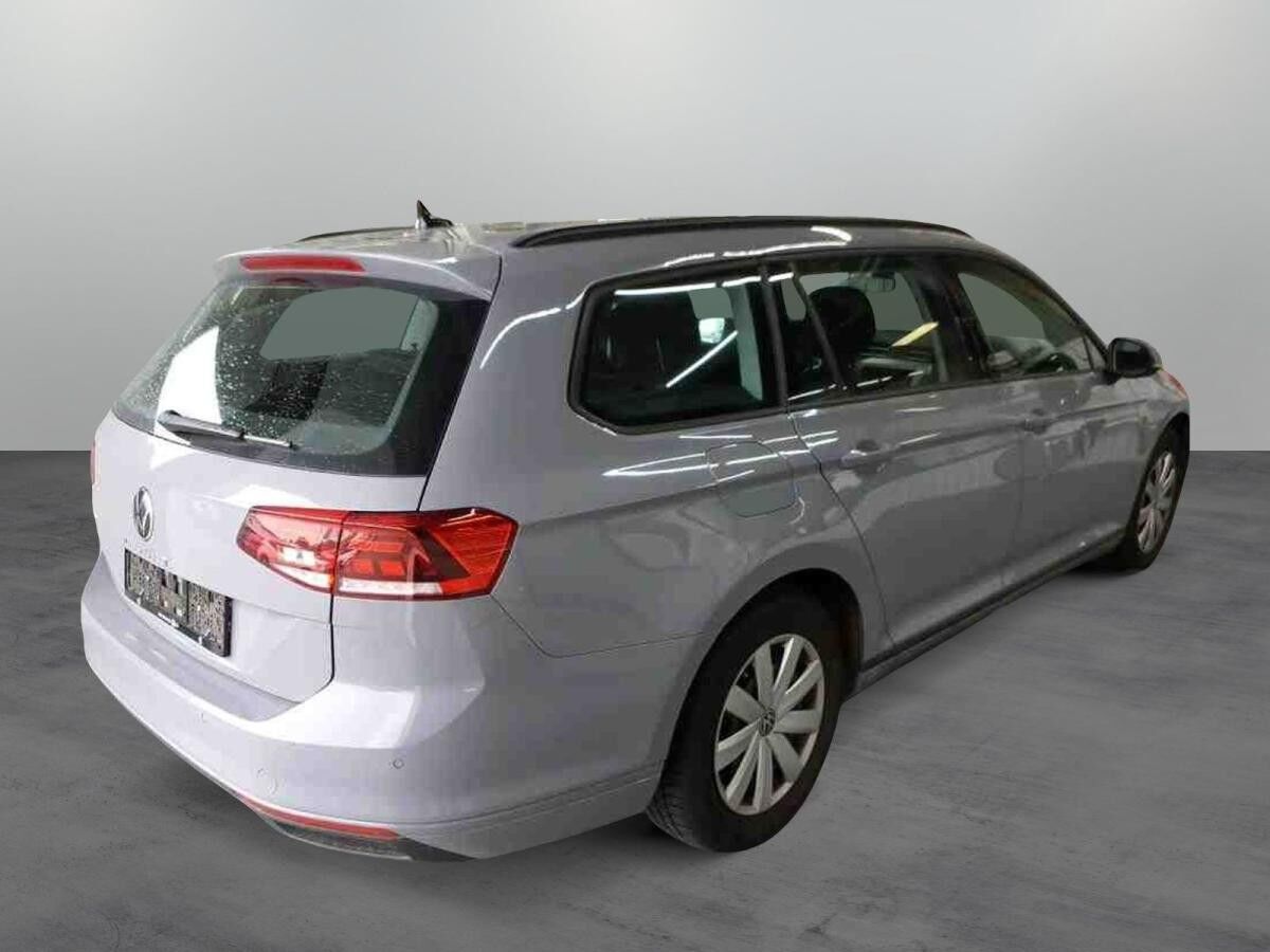 Volkswagen Passat Variant Conceptline 1.5TSI DSG/ Navi, LED