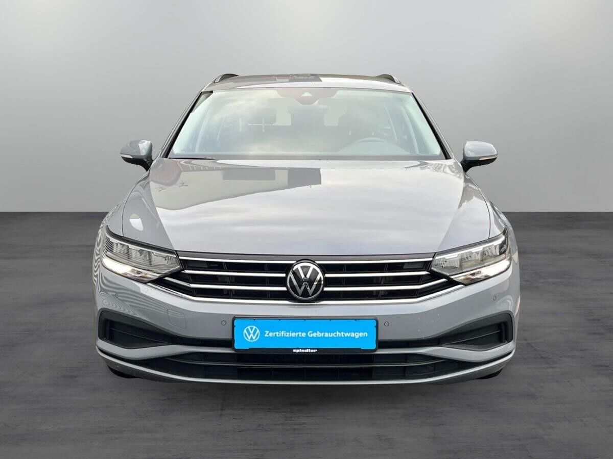 Volkswagen Passat Variant Conceptline 1.5TSI DSG/ Navi, LED