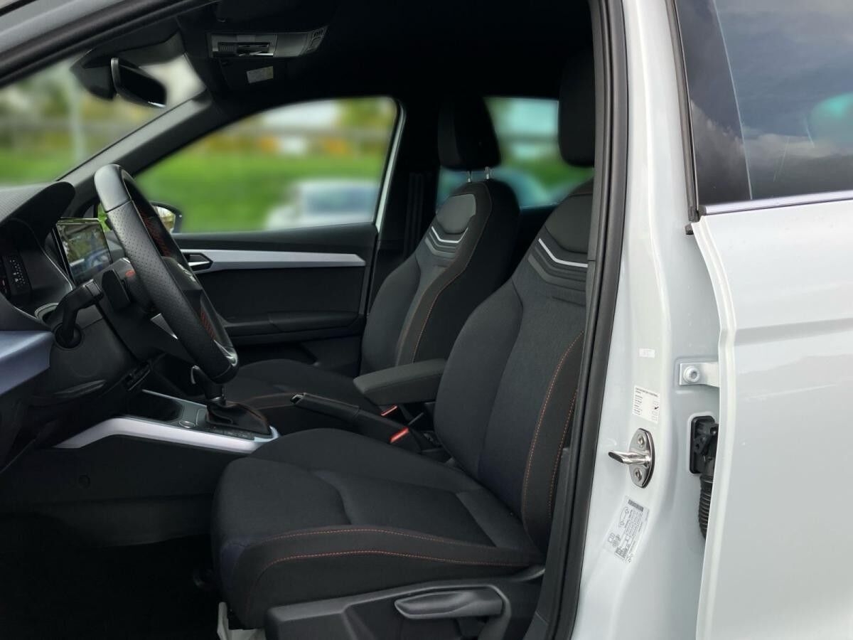 Seat Arona FR 1.0 TSI DSG / Navi, ParkAssi, LED, RFK