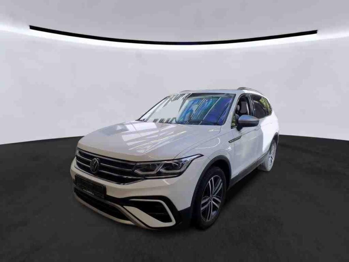Volkswagen Tiguan Allspace Elegance 2.0TDI 4M DSG/ Pano,AHK
