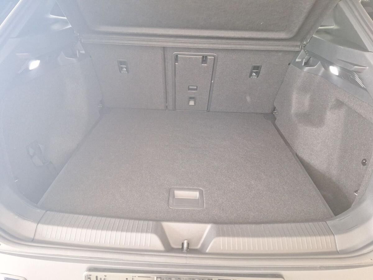 Volkswagen ID.4 GTX mit Entertainment-Paket 4Motion Navi IQ.LIGHT - LED-Matrix-Scheinwerfer Sprachbedienung DAB+