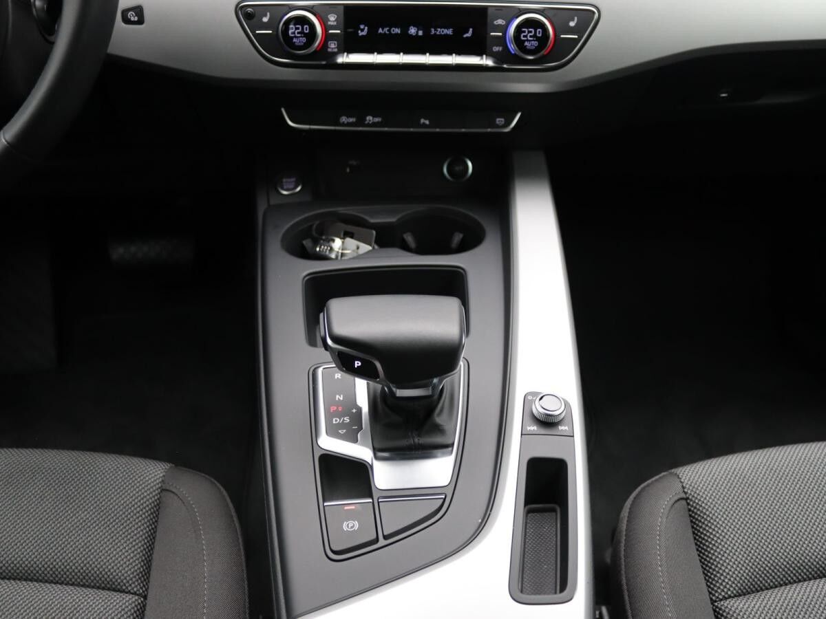 Audi A4 Avant advanced 35TDI S-tronic/ Navi, AHK, LED