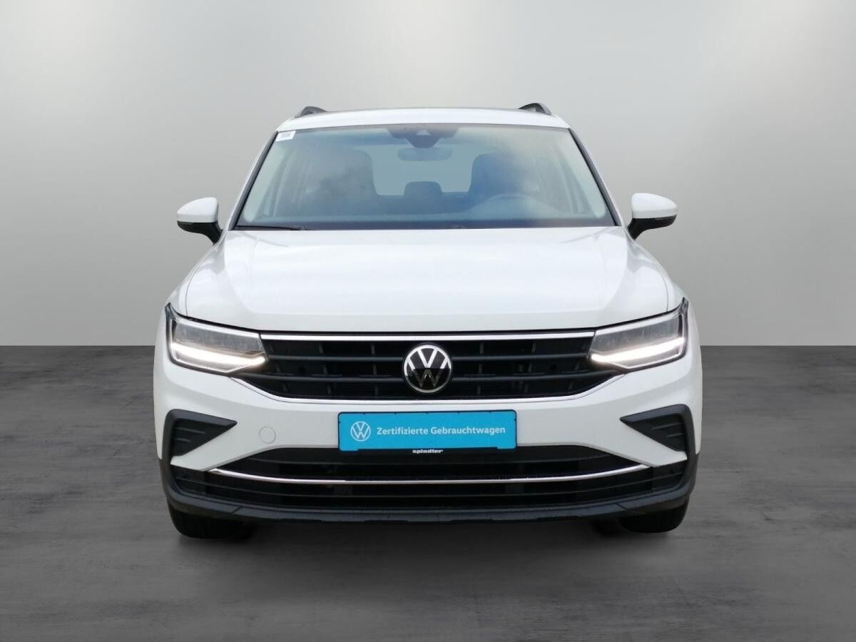 Volkswagen Tiguan Life 1.5 TSI DSG / Navi, LED, AHK, ACC