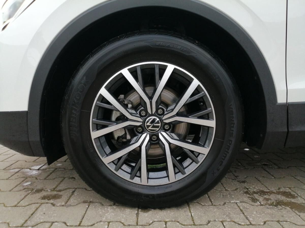 Volkswagen Tiguan Life 1.5 TSI DSG / Navi, LED, AHK, ACC