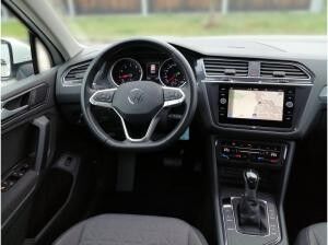 Volkswagen Tiguan Life 1.5 TSI DSG / Navi, LED, AHK, ACC