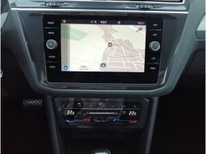 Volkswagen Tiguan Life 1.5 TSI DSG / Navi, LED, AHK, ACC