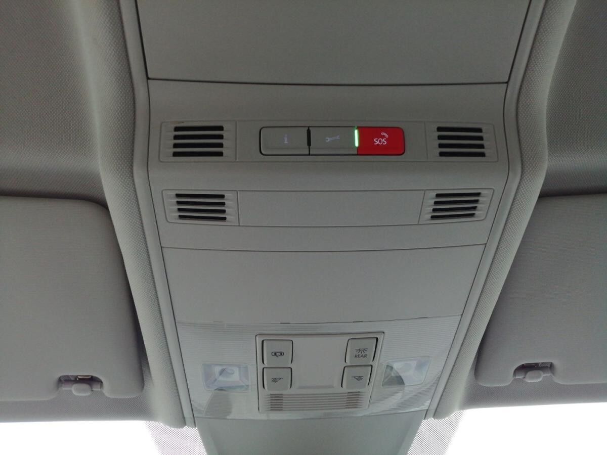 Volkswagen Tiguan Life 1.5 TSI DSG / Navi, LED, AHK, ACC