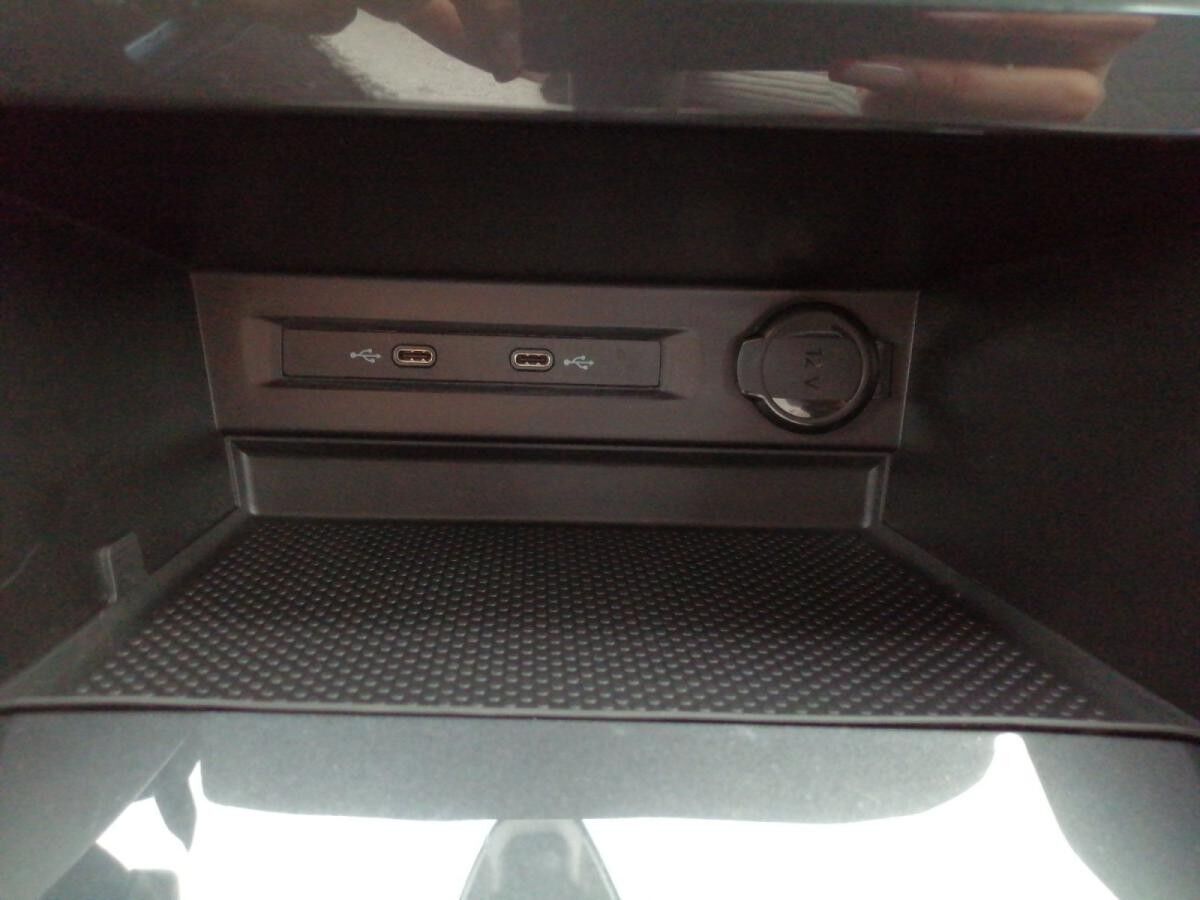 Volkswagen Tiguan Life 1.5 TSI DSG / Navi, LED, AHK, ACC