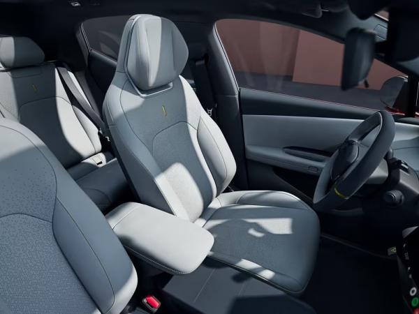 LYNK & Co 02 More / Frei Konfigurierbar! LYNK & Co 02 More / Frei Konfigurierbar!