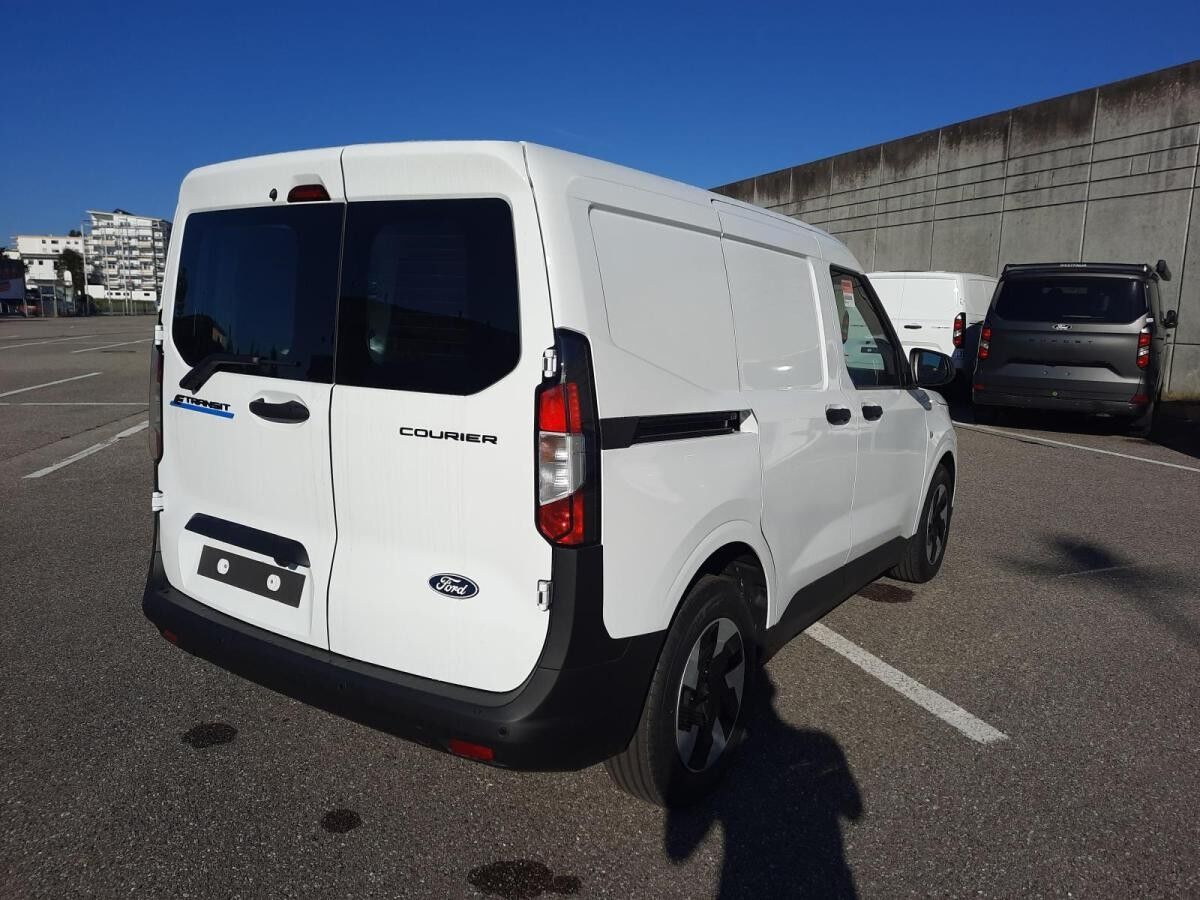 Ford Transit Courier Trend PDC Rückfahrkamera