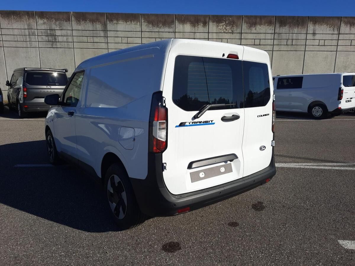 Ford Transit Courier Trend PDC Rückfahrkamera