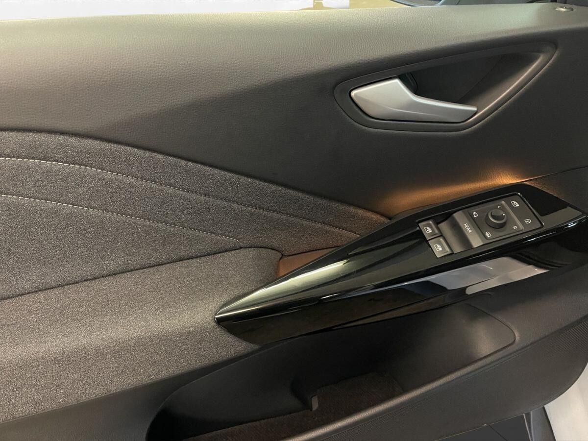 Volkswagen ID.3 Pro LED LM 18" Navi PDC+RFK ACC App-Connect