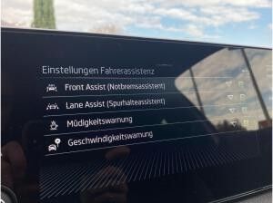 Skoda Scala Tour 1.5TSI LED.DSG.PANO.LaneA.AHK-VORB.PDC.AMBIENTE.SmartLink+.WIRELESS