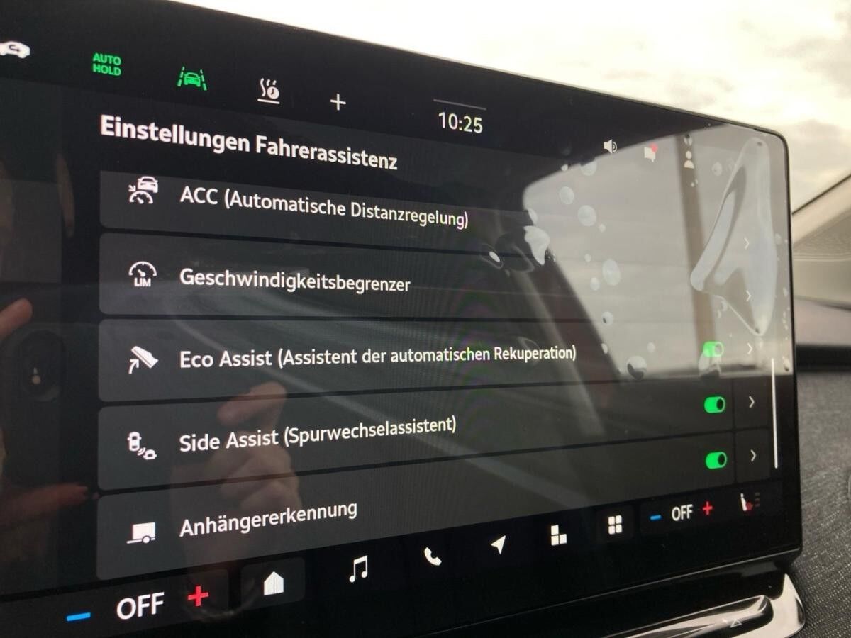 Skoda Elroq 50 Tour LED.NAV.AHK.WINTER.SignA.KAM.KESSY.PDC.SMARTLINK.DAB