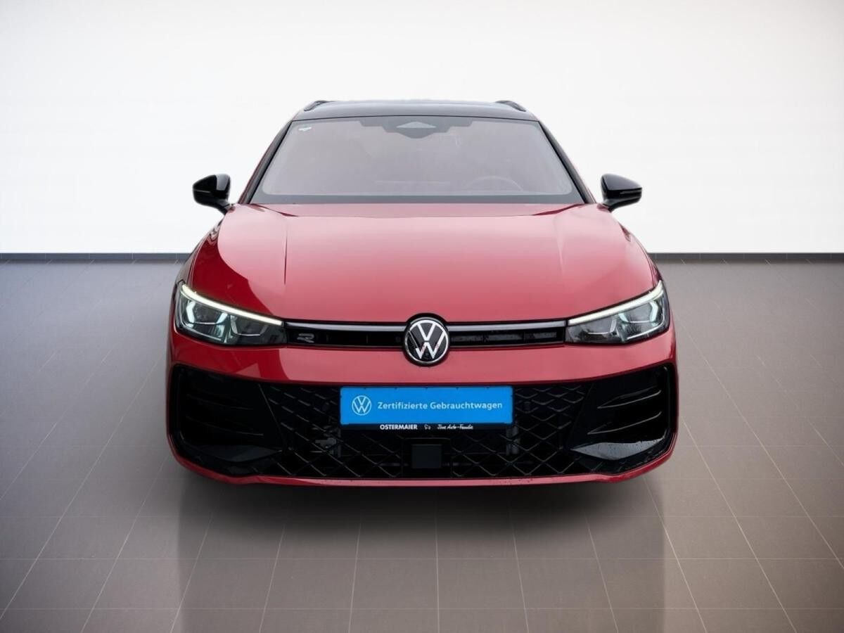 Volkswagen Passat Variant R-LINE 2.0TSI DSG 4M NP.81T ACC.5J-G.AHK.STHZG.HARMAN.KAMERA.NAVI