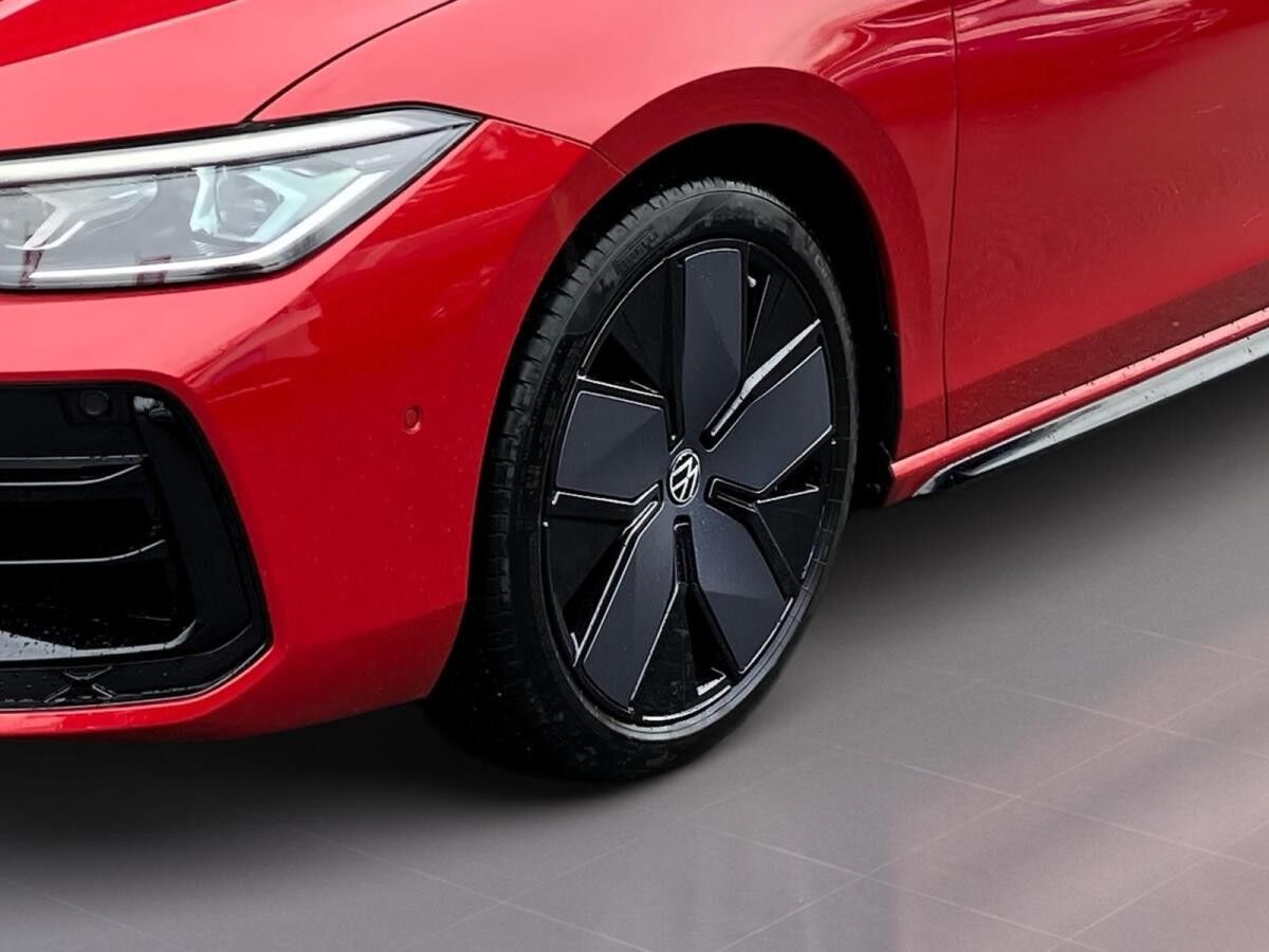 Volkswagen Passat Variant R-LINE 2.0TSI DSG 4M NP.81T ACC.5J-G.AHK.STHZG.HARMAN.KAMERA.NAVI