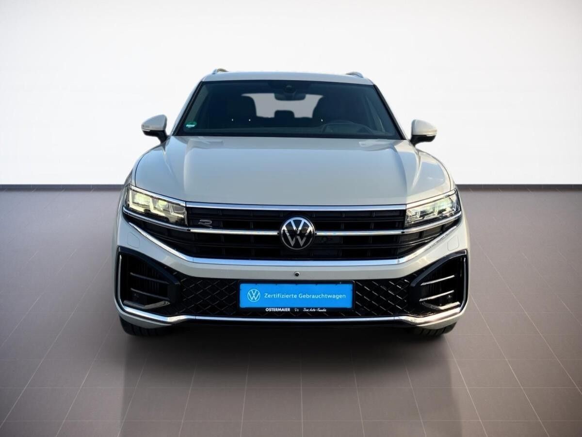Volkswagen Touareg R-LINE 3.0TSI NP.115T ACC.5J-G.AHK.STHZG.DYNAMIC.AREA-VIEW.NAVI.LUFT